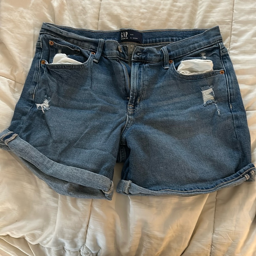 Gap denim shorts. Size 31